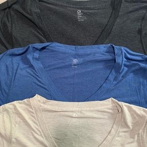 GapFit breathe v-neck tee - lot of 3!